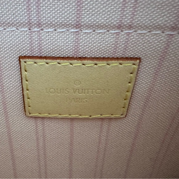 Louis Vuitton Pochette - Picture 6 of 9